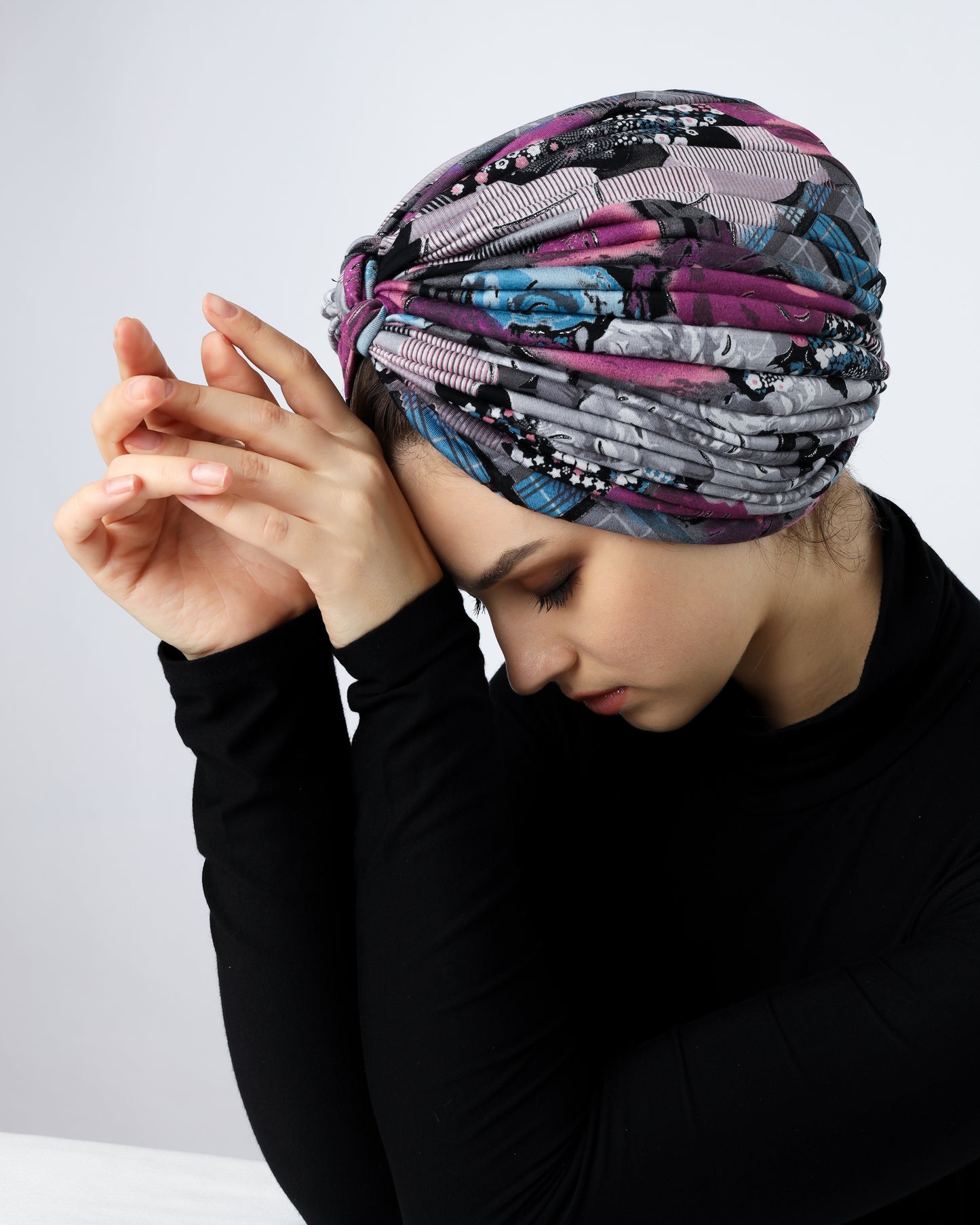 Dramatic lines turban