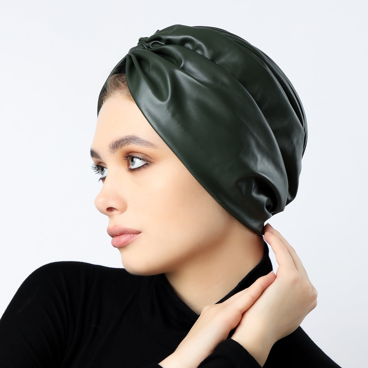 Gathering leather turban