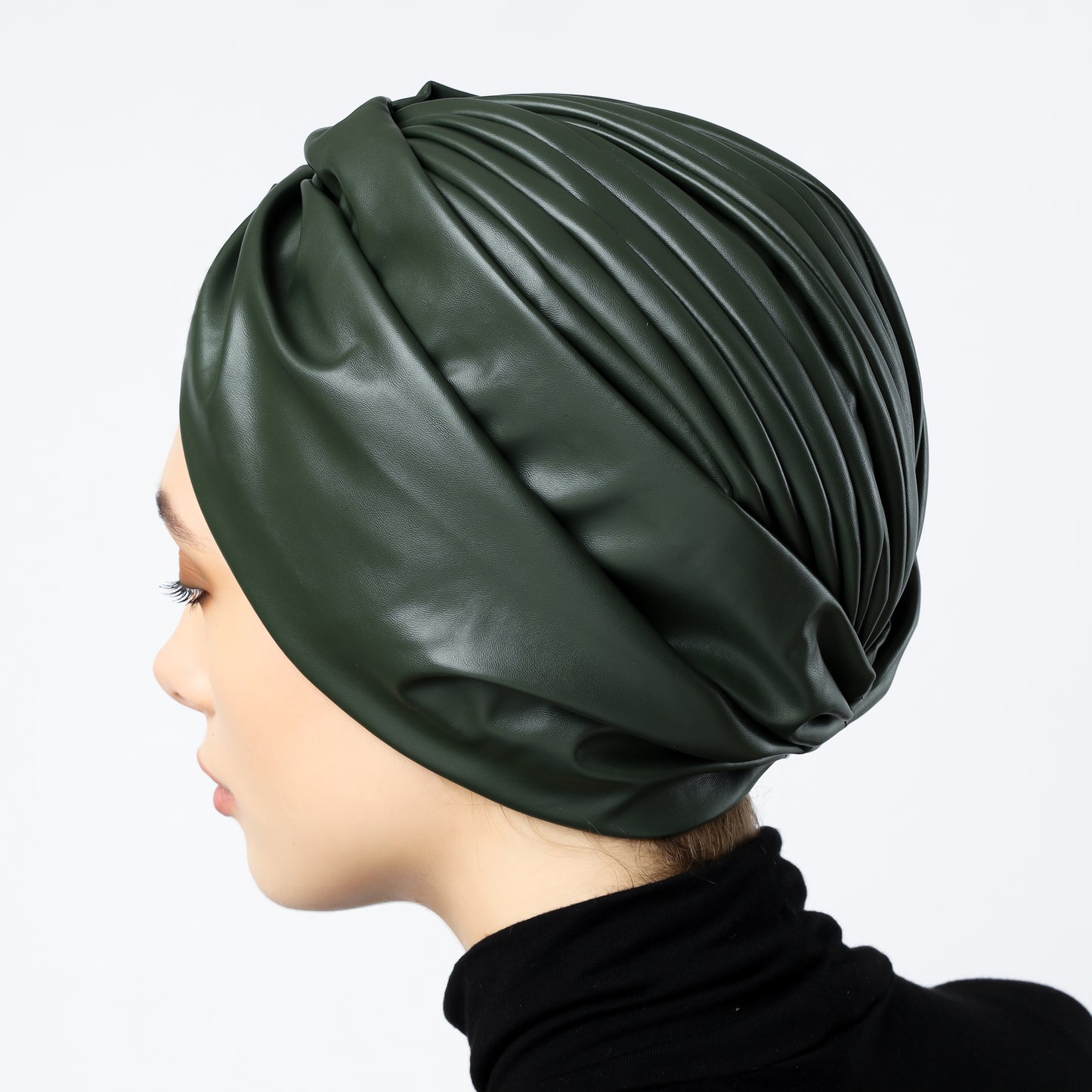 Gathering leather turban