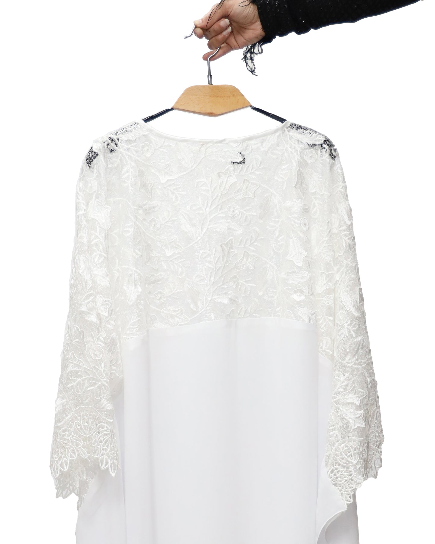 Guipure lace caftan